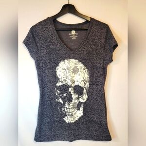 JERRY Leigh Apparel Ladies Cap Sleeve Gray Skull Shirt